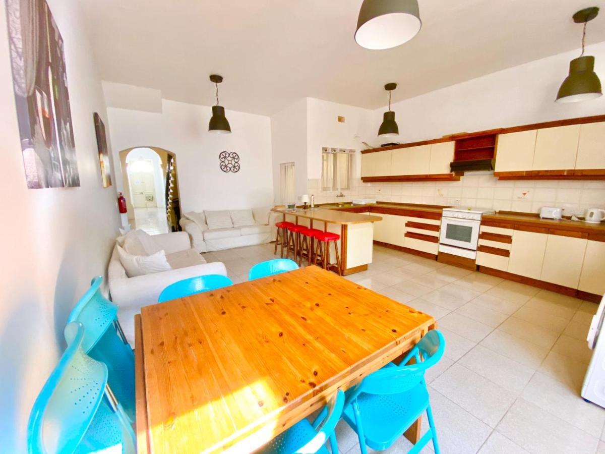 Butts Inn Annex Dormitory Hostel Ghajn il-Kbira  Εξωτερικό φωτογραφία